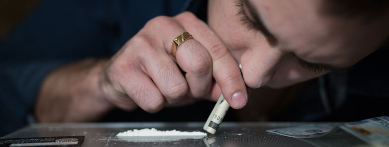 Fra hård kokainnedtur til 18 måneder clean - Læs om Phillips nedtur